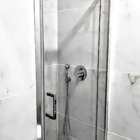 לינה וארוחת בוקר Nik רומא