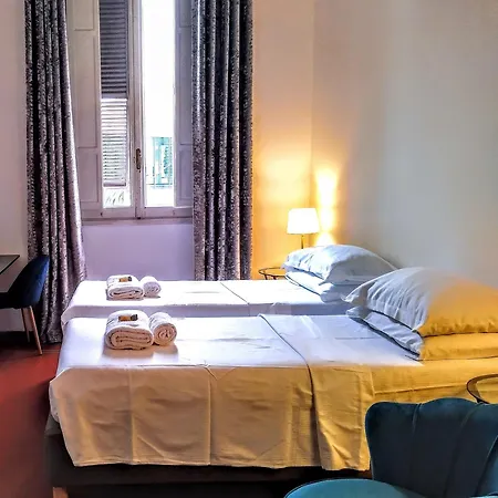 Bed and breakfast Nik 4*